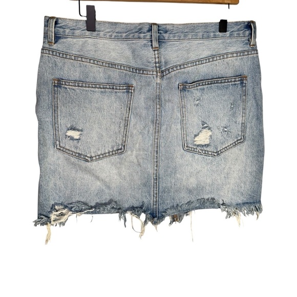 Free People We The Free Jean Skirt Relaxed Destroyed Light Denim Cotton Size 30 - Picture 11 of 16